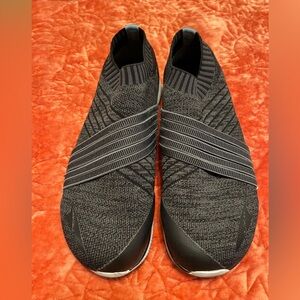 Black Slip-On women’s shoes
